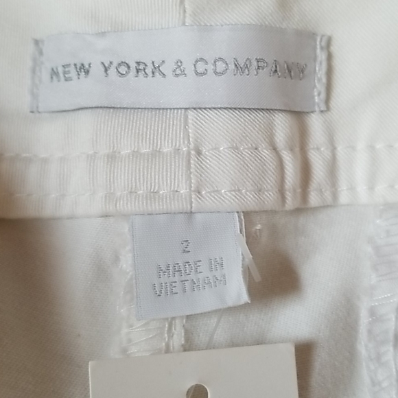 New York & Co Bermuda Shorts - Picture 4 of 5